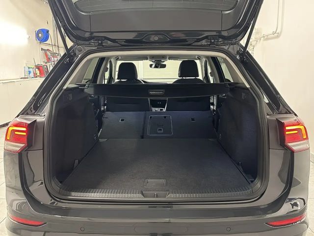 Volkswagen Golf DSG Life Variant