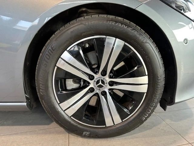 Mercedes-Benz C 300 4MATIC AVANTGARDE Sedan