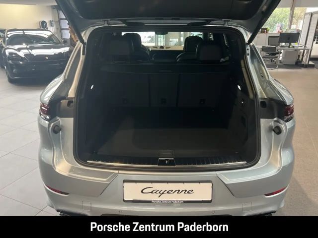 Porsche Cayenne Sportabgasanlage Panorama LED-Matrix