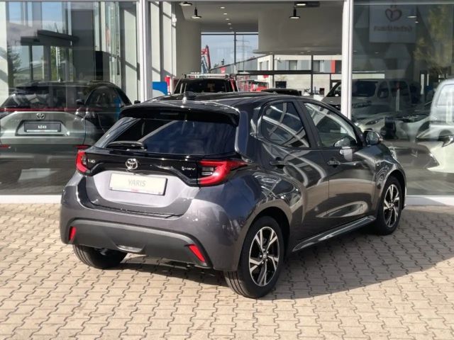 Toyota Yaris Hatchback Hybride VVT-i