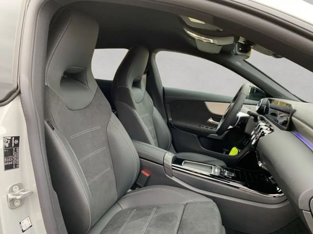 Mercedes-Benz CLA 200 CLA