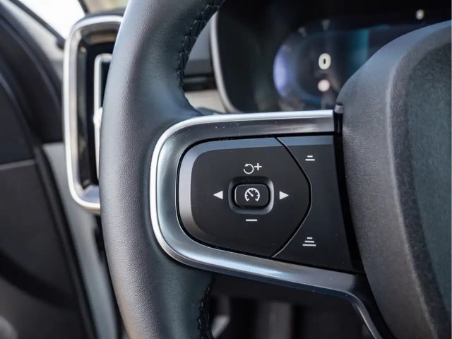 Volvo XC40 Dark Plus