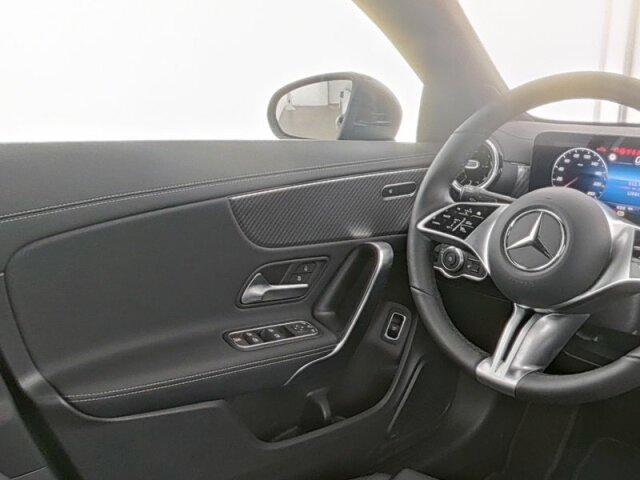 Mercedes-Benz CLA 180 Coupé Progressive