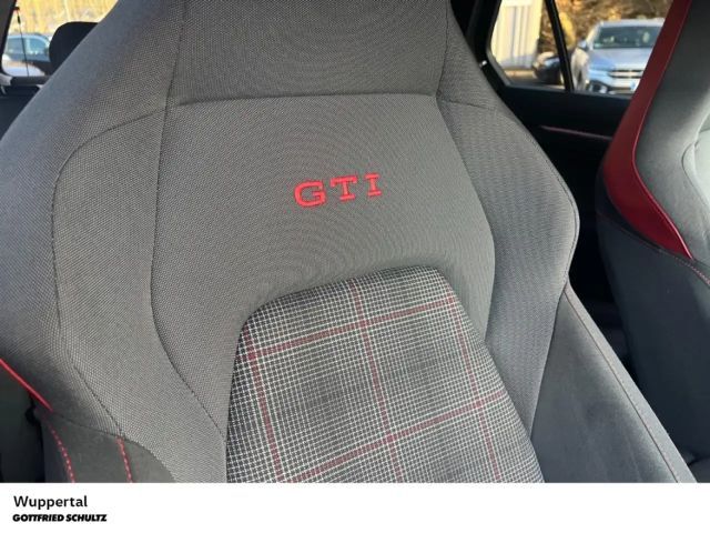 Volkswagen Golf GTI e-Golf