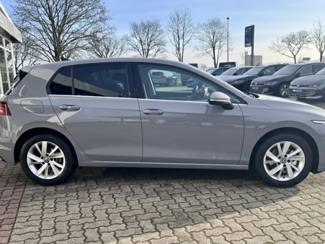Volkswagen Golf 1.5 eTSI Golf VIII Style