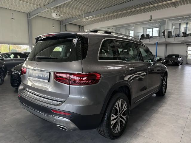 Mercedes-Benz GLB 250 4MATIC Premium