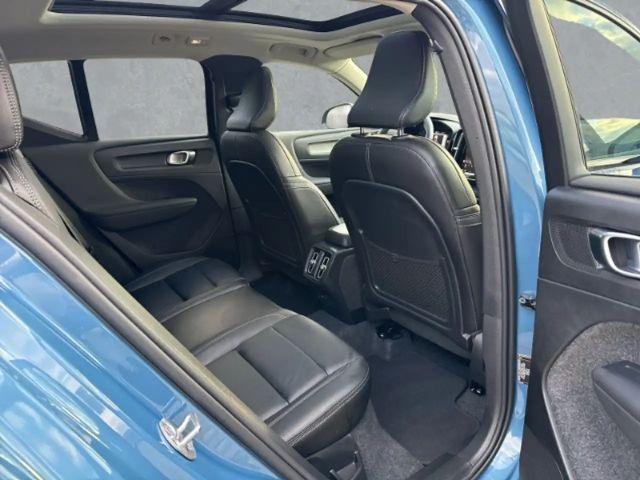 Volvo XC40 Dark Plus