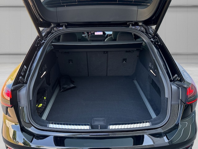 Audi A6 Avant Quattro S-Tronic