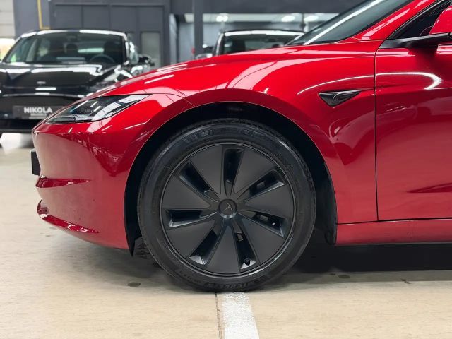 Tesla Model 3 AWD Long Range