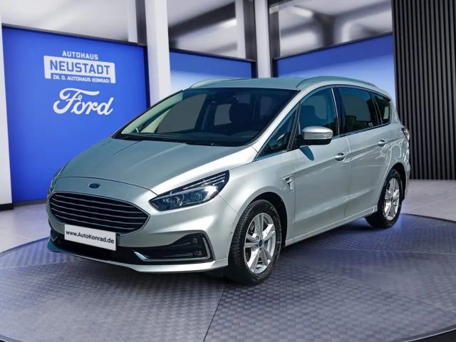 Ford S-Max Titanium
