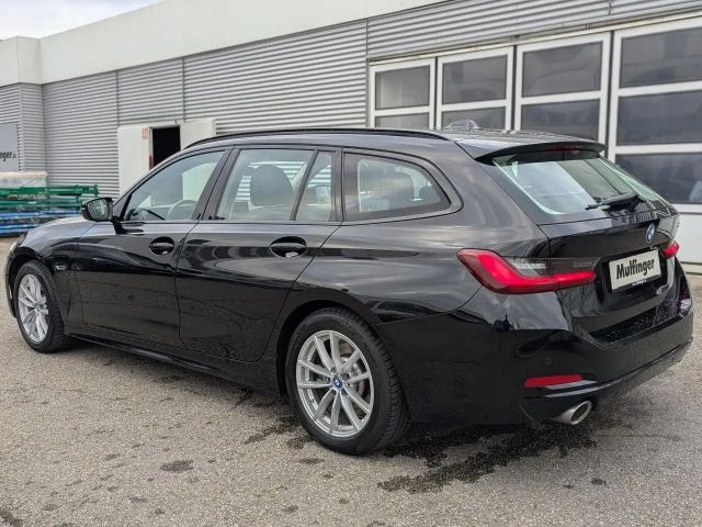 BMW 320 320e Touring