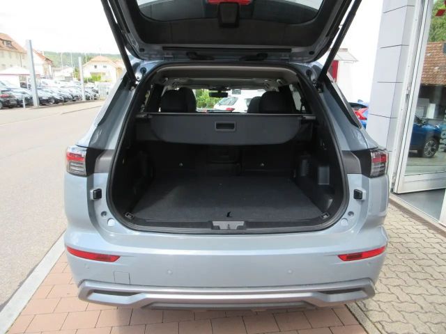 Mitsubishi Outlander Top