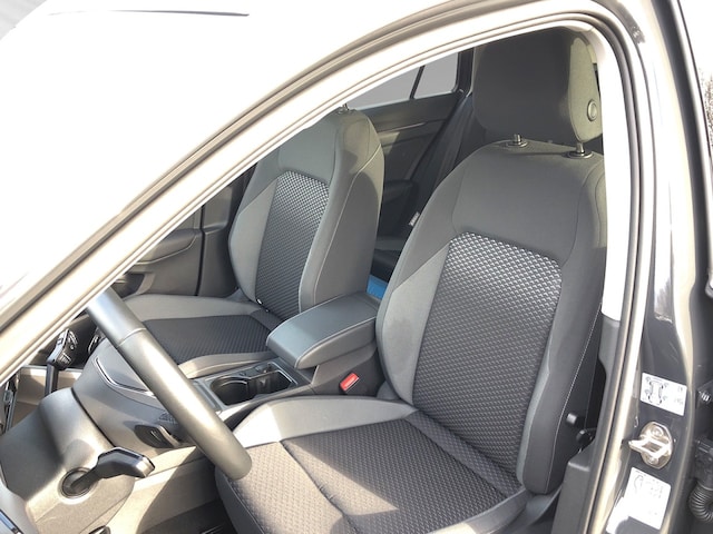 Volkswagen Golf 1.5 eTSI Life Variant