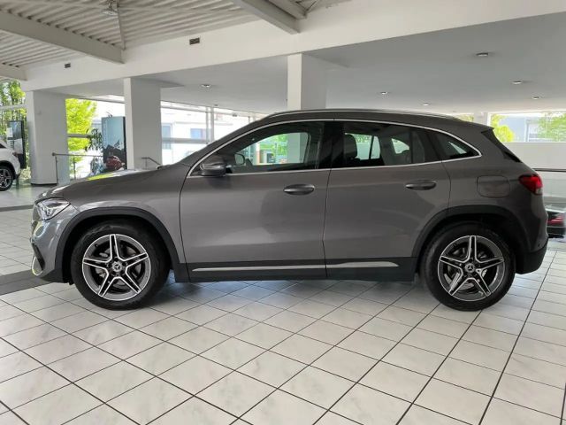 Mercedes-Benz GLA 200 S-Sitz KAM PDC SpurH Navi AUT Virtual