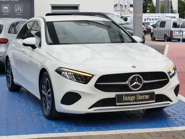 Mercedes-Benz A 180 Progressive