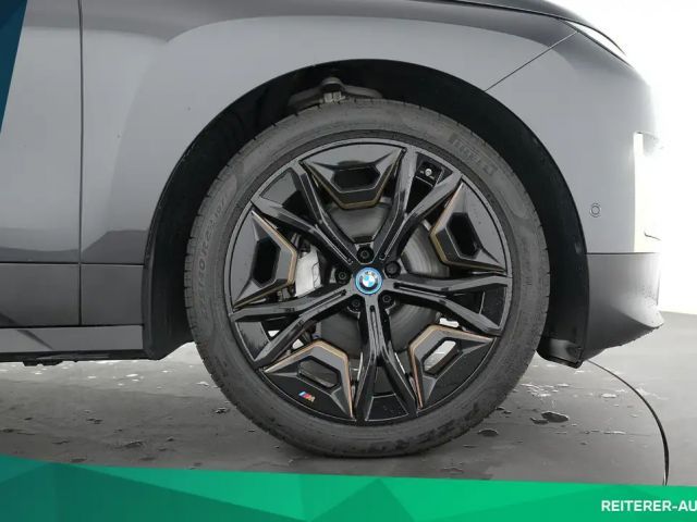 BMW iX xDrive40