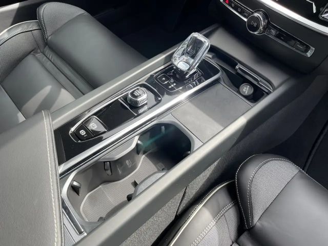 Volvo V60 Dark Geartronic Plus