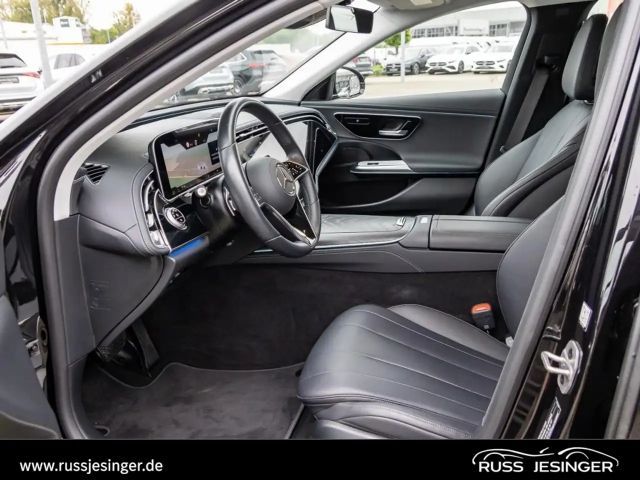 Mercedes-Benz E 200 AVANTGARDE Estate