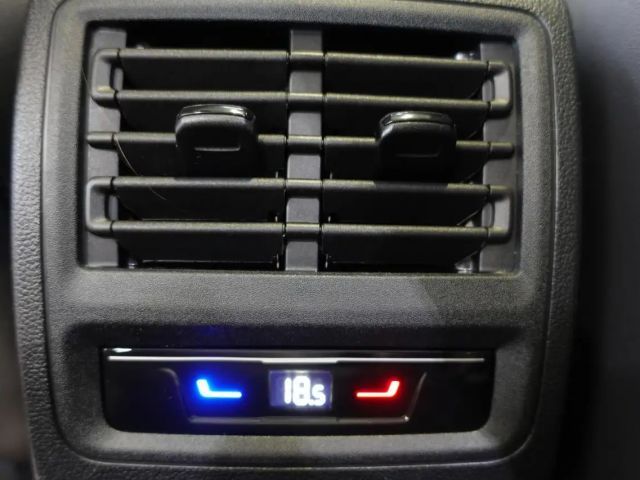 Volkswagen Golf DSG R-Line Variant