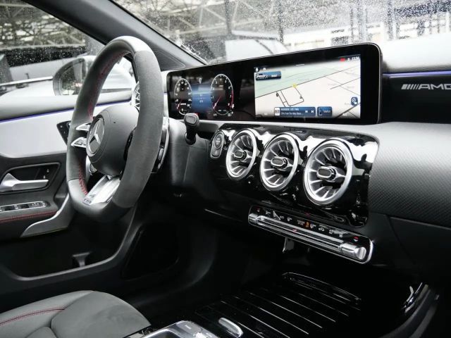 Mercedes-Benz A 35 AMG 4MATIC AMG Line