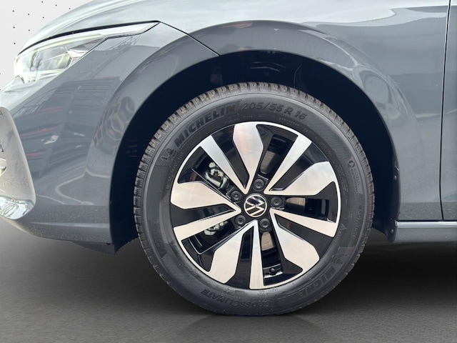 Volkswagen Golf 1.5 eTSI DSG