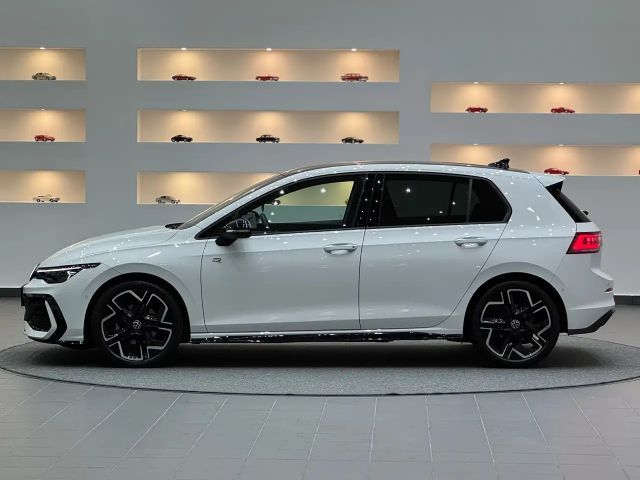 Volkswagen Golf 1.5 TSI R-Line