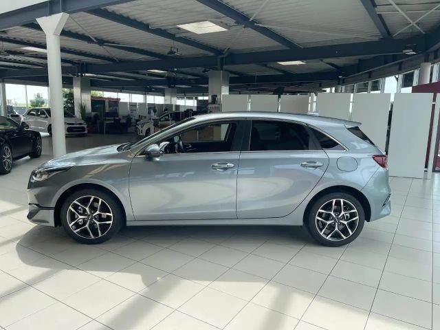 Kia Ceed 1.5T 48V DCT 140 ULTIMATE STY