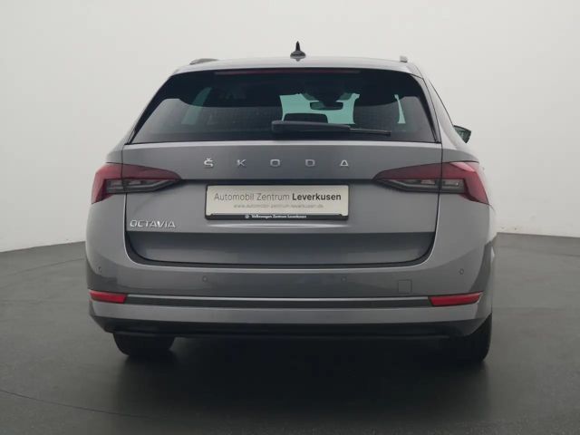 Skoda Octavia VIRT NAVI CARPLAY ACC PDC