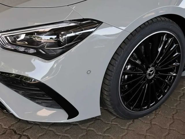 Mercedes-Benz CLA 200 AMG Line