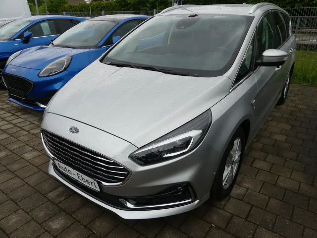 Ford S-Max Titanium