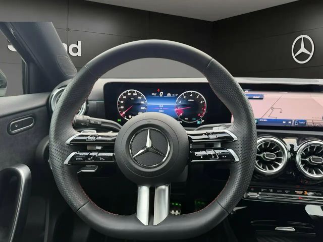 Mercedes-Benz A 180 AMG Line