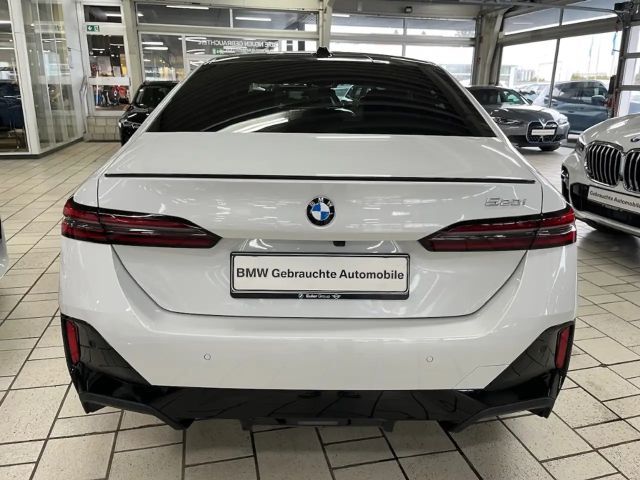 BMW 520 520i M-Sport Sedan