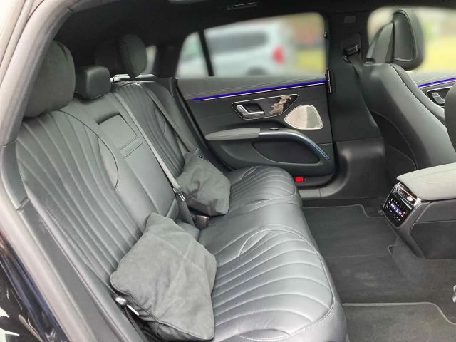 Mercedes-Benz EQS Sedan