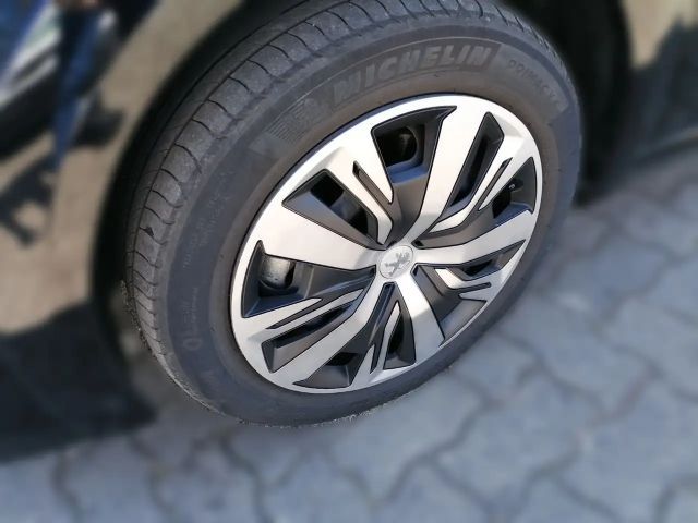 Peugeot E-208 Active Pack