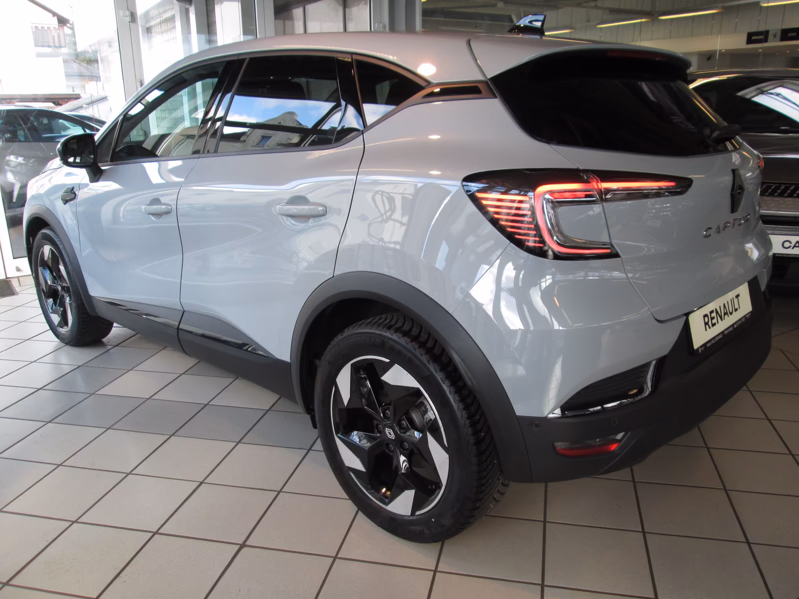 Renault Captur EDC Hybrid Techno