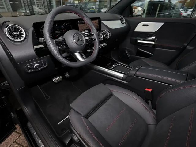 Mercedes-Benz GLA 200 AMG Line