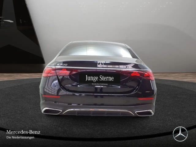 Mercedes-Benz E 200 AMG Line Sedan