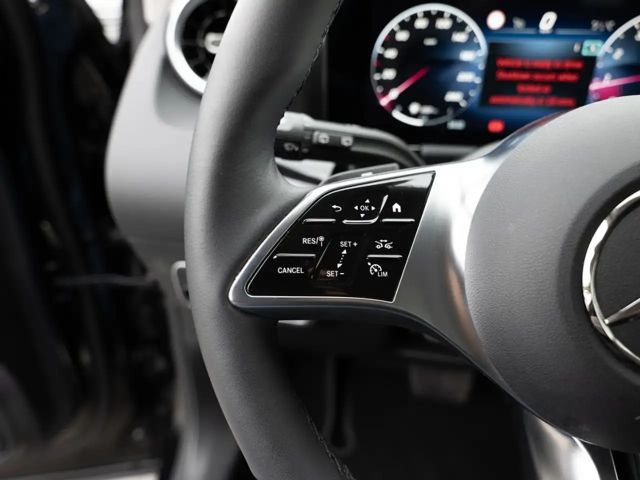 Mercedes-Benz GLA 180 Progressive