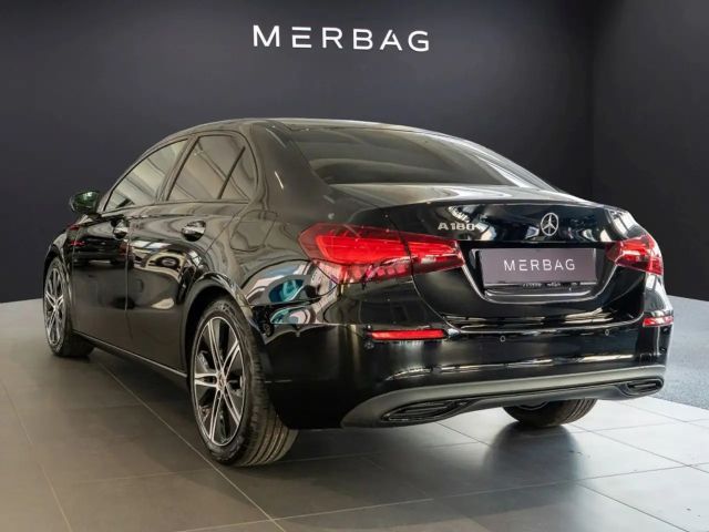 Mercedes-Benz A 180 Limousine ACC AHK AUT DynLicht Kam. KlimaA