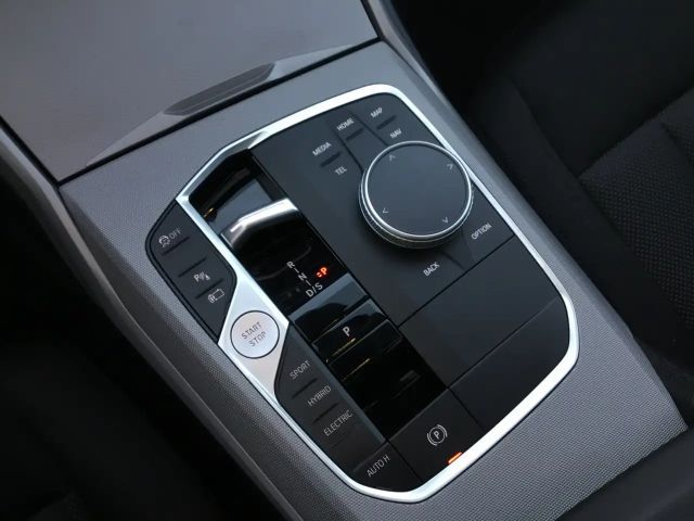 BMW 330 330e Touring xDrive