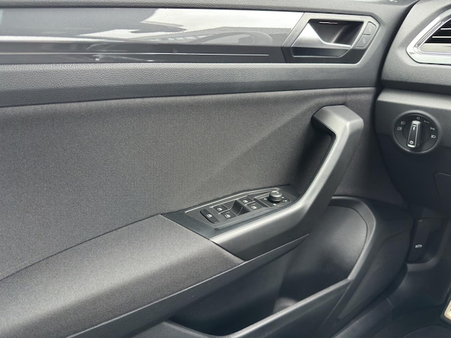 Volkswagen T-Roc 1.5 TSI Sport