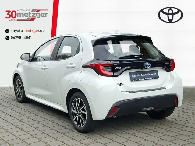 Toyota Yaris Hatchback Hybride Team D