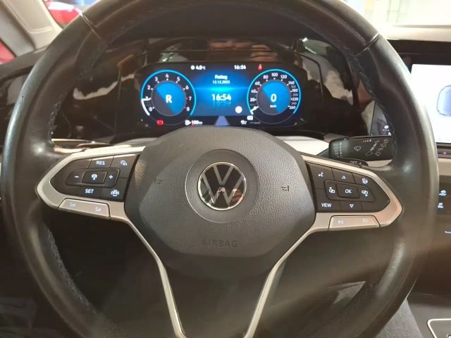 Volkswagen Golf DSG Life Variant