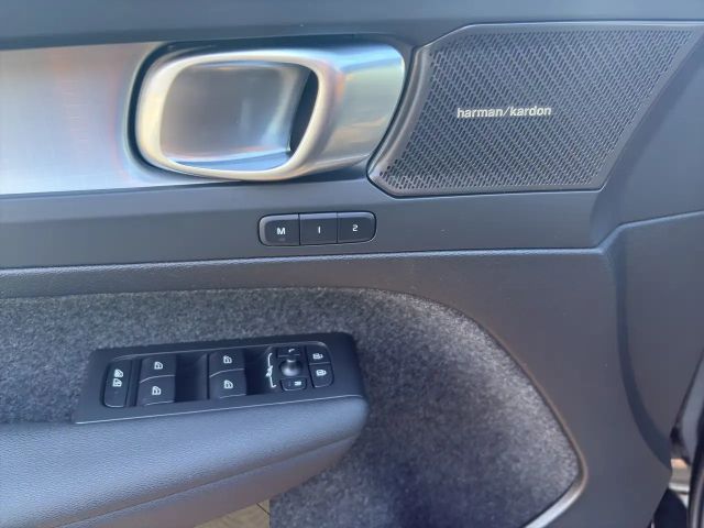 Volvo XC40 Dark Plus