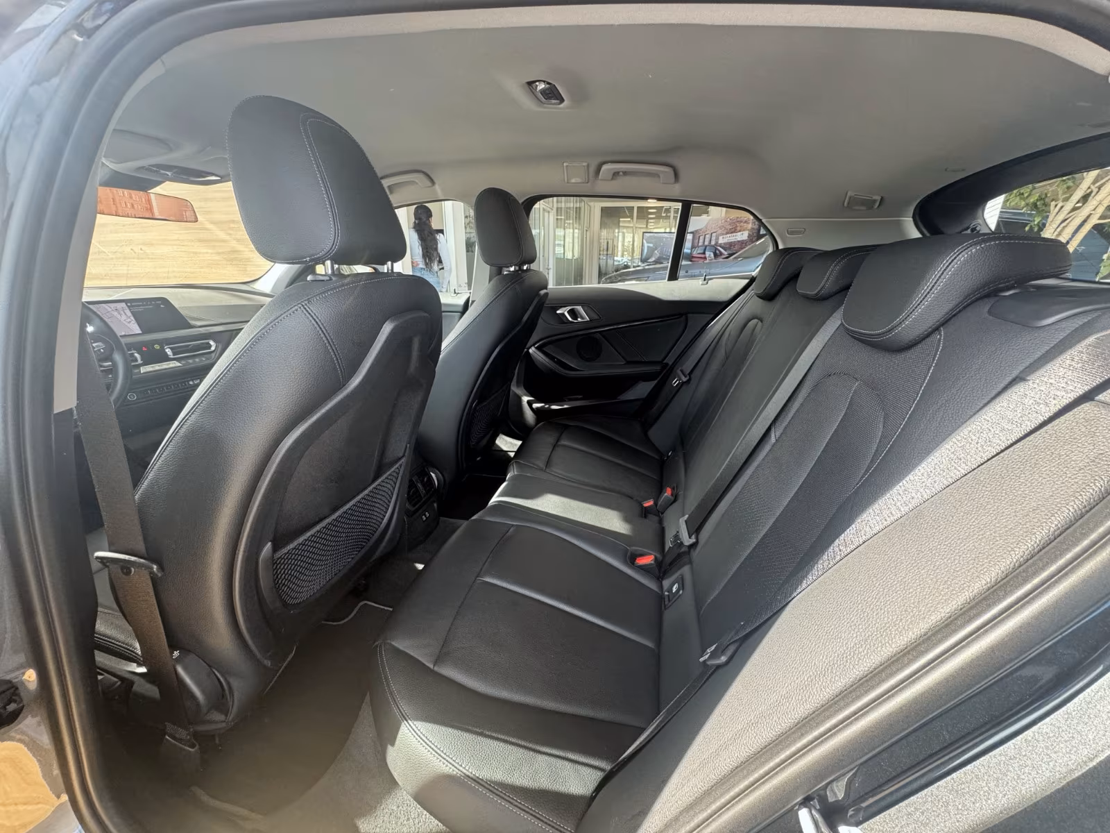 BMW 118 118d Luxury Line Sedan