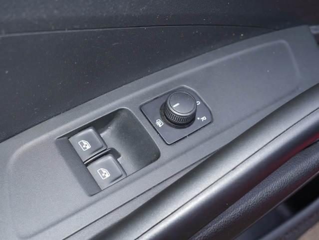 Skoda Fabia 1.0 MPI LED PDC-hinten SITZHZG SMARTLINK KLIMAANLAGE LANEASSIST