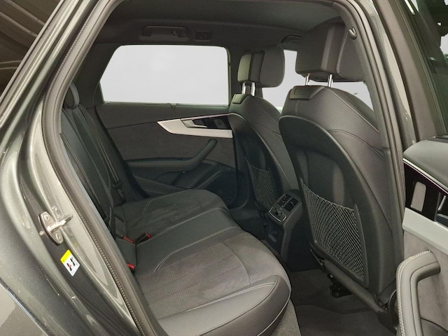 Audi A4 40 TFSI Avant Quattro S-Line S-Tronic