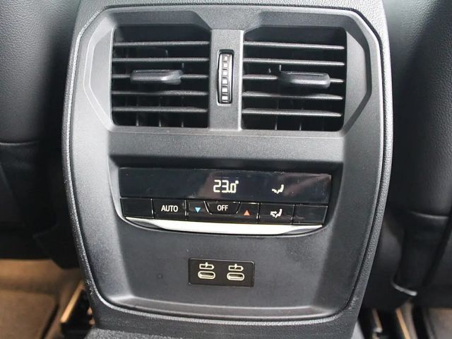 BMW 320 320d Sport Line Touring xDrive