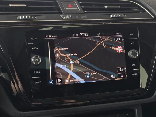 Volkswagen Touran 1.5 TSI DSG IQ.Drive R-Line