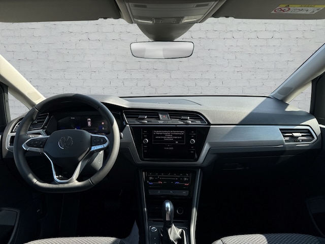 Volkswagen Touran 1.5 TSI DSG Comfortline Navi Digitales Cockpit Sperrdiff. ACC El. Heckklappe